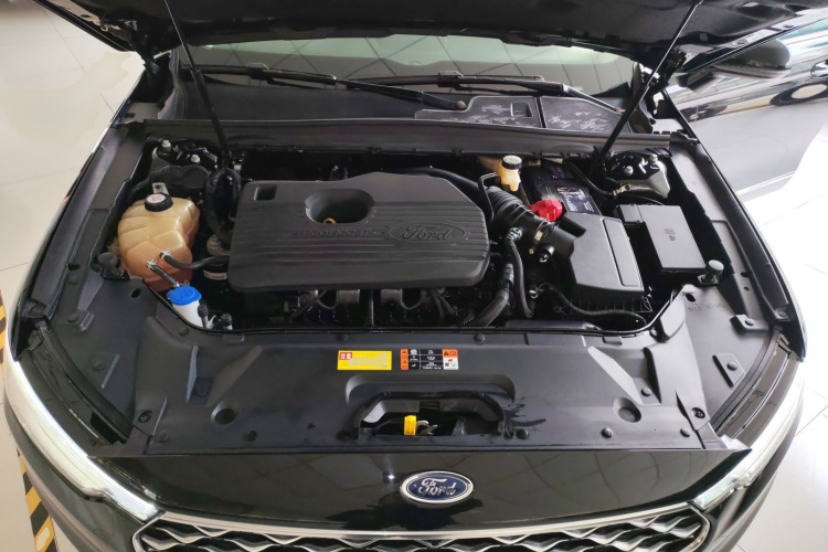 福特 金牛座 2019款 EcoBoost 245 尊享版机舱底盘24