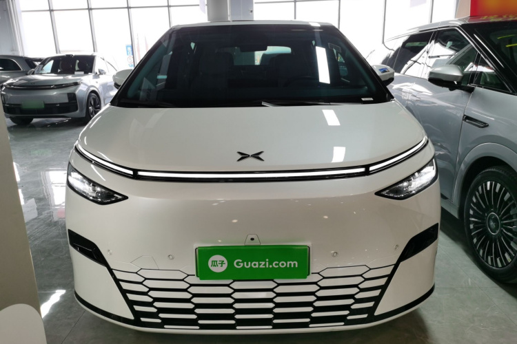 小鹏X9 2024款 702超长续航Pro车身外观2