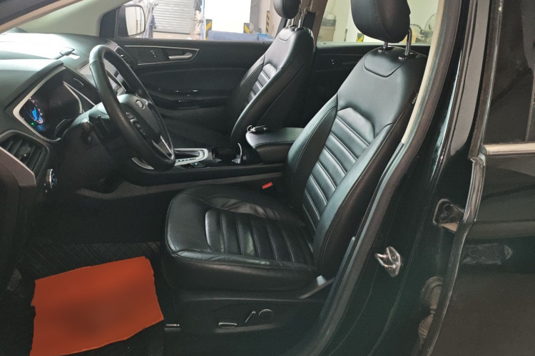 福特 锐界 2016款 EcoBoost 245 两驱铂锐型 7座局部细节19