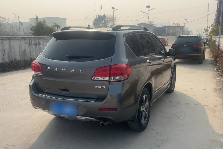 哈弗H6 2013款 升级版 2.4L 自动两驱精英型车身外观6006