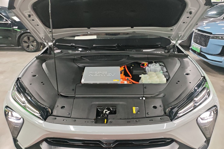 蔚来EC6 2020款 605KM 运动版机舱底盘24