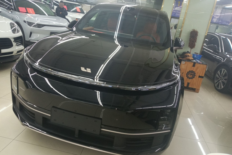 理想汽车 理想L9 2025款 Ultra 智能焕新版车身外观6003