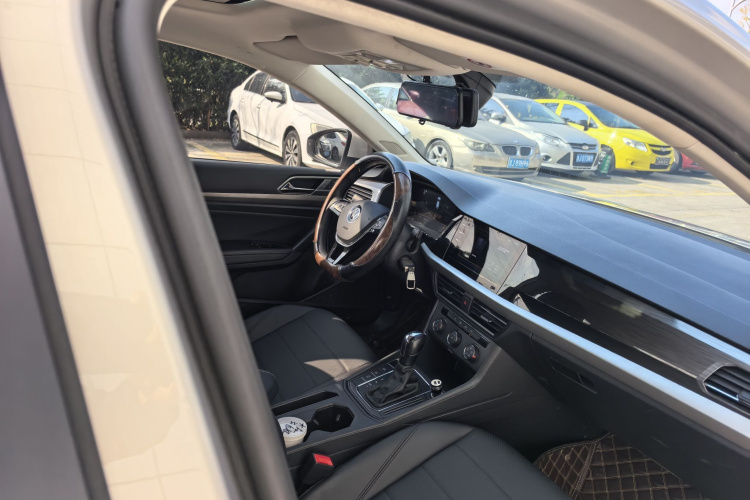 大众 朗逸 2022款 1.5L 自动舒适版中控内饰7006