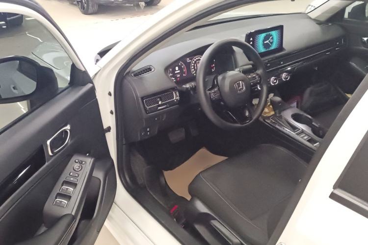 本田 思域 2023款 240TURBO CVT劲势版中控内饰20