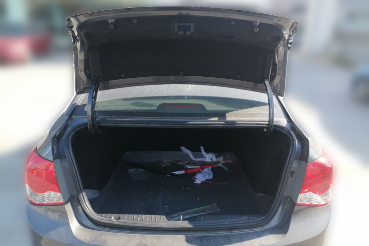 雪佛兰 科鲁兹 2013款 1.8L SE AT中控内饰23