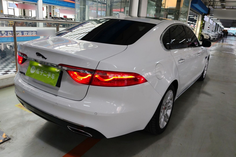 捷豹XFL 2018款 XFL 2.0T 250PS 豪华版车身外观7