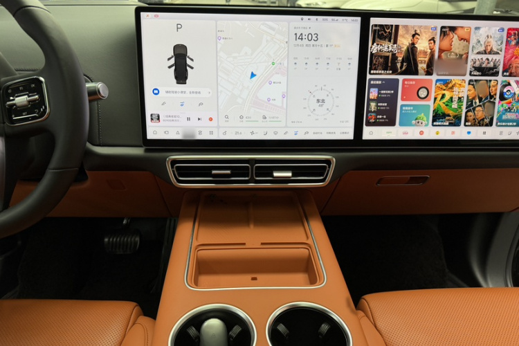 理想汽车 理想L8 2023款 Pro中控内饰7010