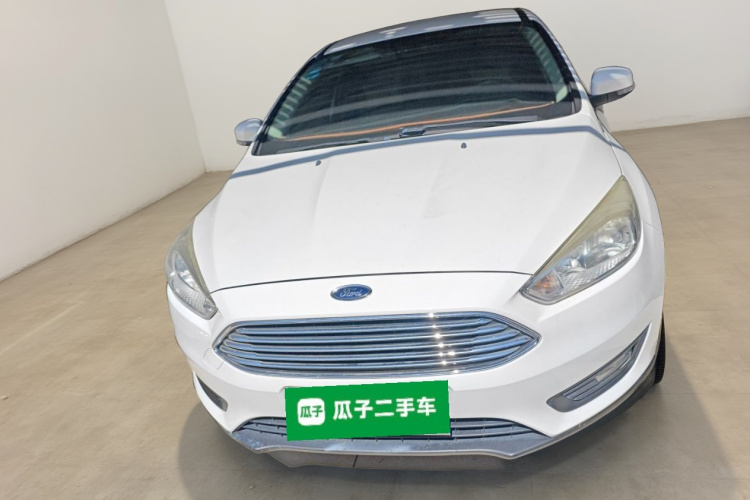 福特 福克斯 2015款 三厢 1.6L 自动舒适型车身外观2