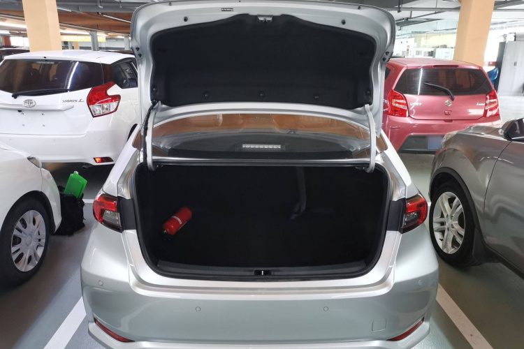 丰田 亚洲狮 2021款 2.0L 进取版局部细节23