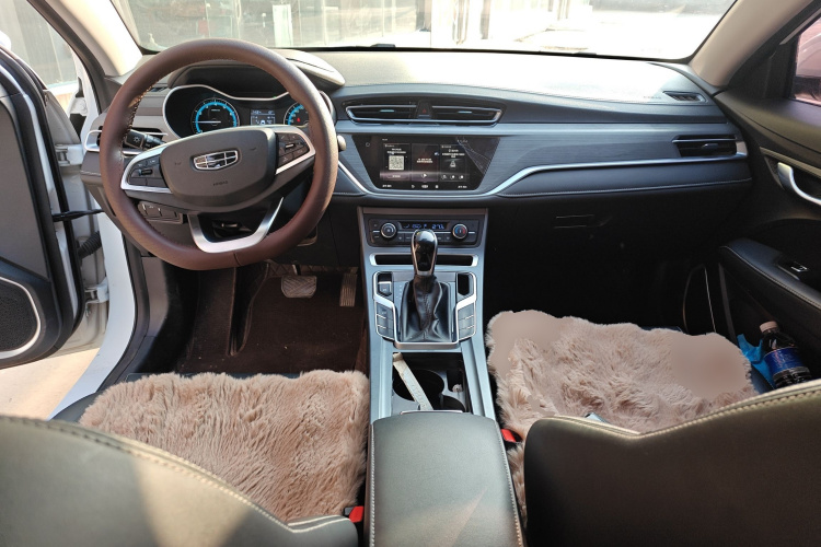 吉利汽车 帝豪 2021款 UP 1.5L CVT豪华型中控内饰7002