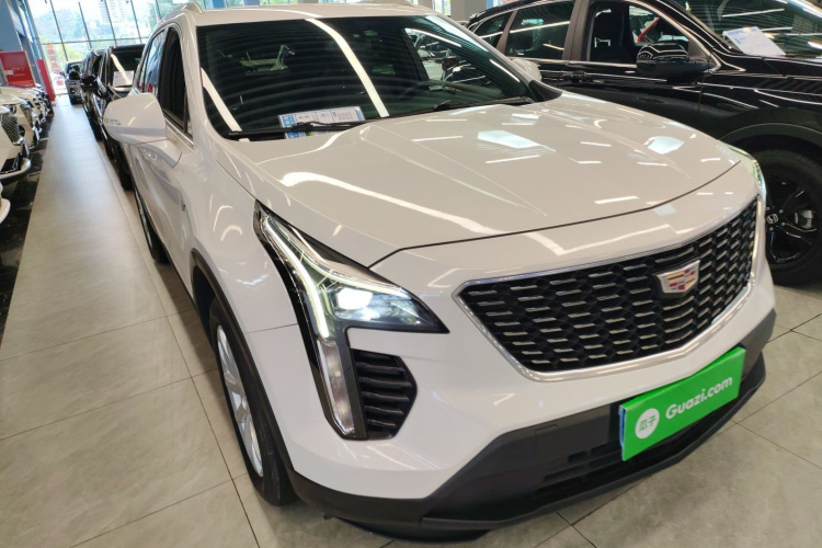 凯迪拉克XT4 2021款 28T 两驱技术型车身外观3