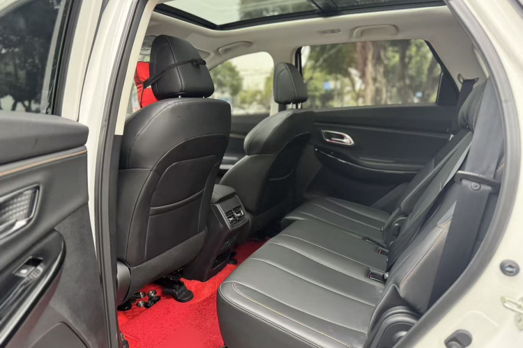 长安欧尚X7 PLUS 2023款 畅享版 1.5T自动尊贵型 7座中控内饰7004