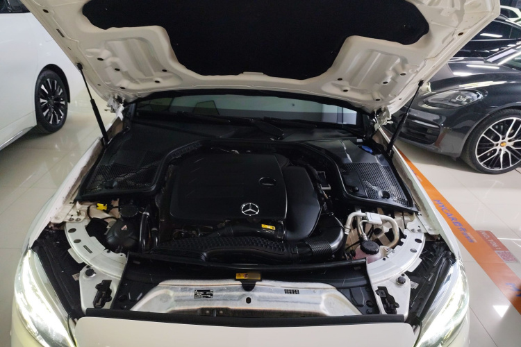 奔驰C级 2021款 C 260 星耀臻藏版机舱底盘24
