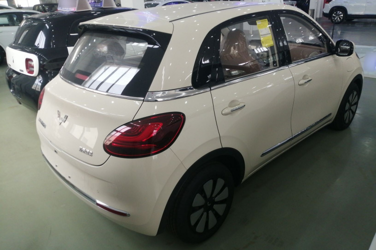 五菱汽车 五菱缤果 2025款 333km 灵犀互联款车身外观6005