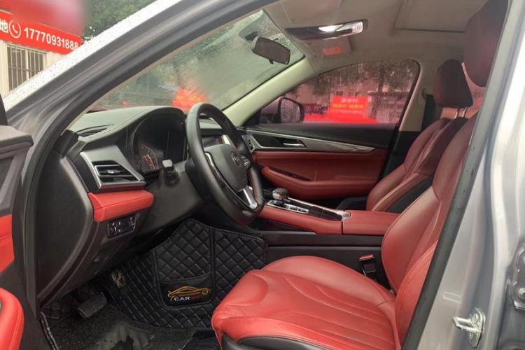 长安CS85 COUPE 2019款 1.5T DCT动版 国VI中控内饰7001