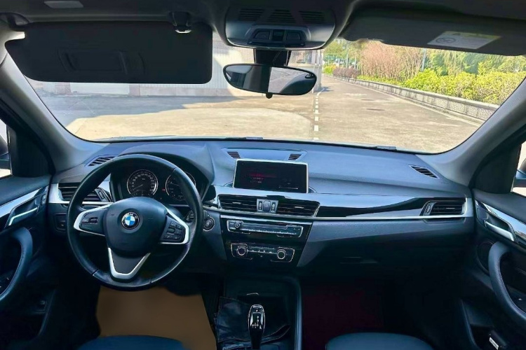 宝马X1 2020款 sDrive20Li 时尚型中控内饰7006