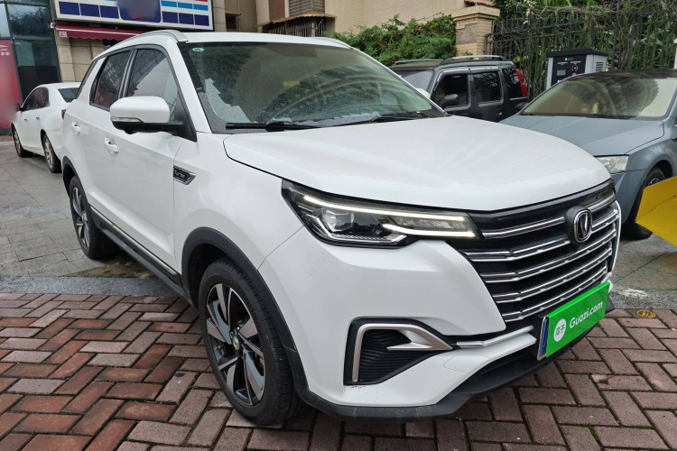 长安CS55PLUS 2020款 1.5T 自动炫动型车身外观3