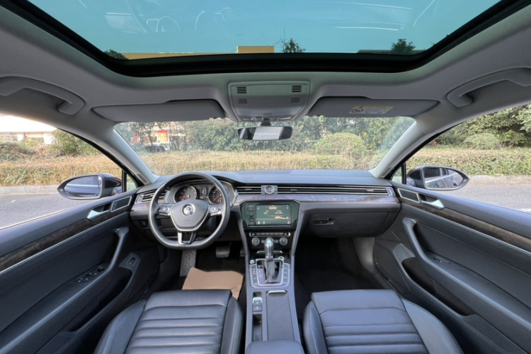 大众 迈腾 2019款 330TSI DSG 豪华型 国V中控内饰7002