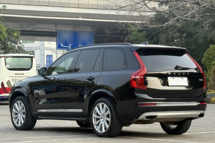 沃尔沃XC90  T6 智尊版 7座车身外观6004