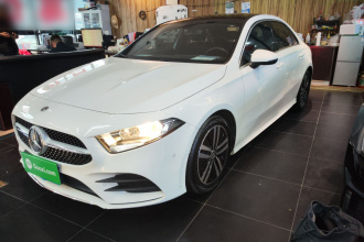 奔驰A级 2020款 A 180 L 运动轿车