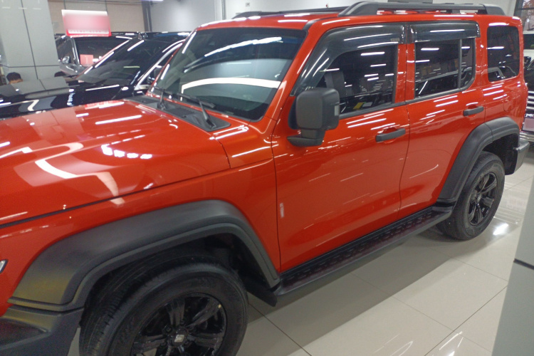 坦克300 2023款 越野版 2.0T 征服者车身外观4