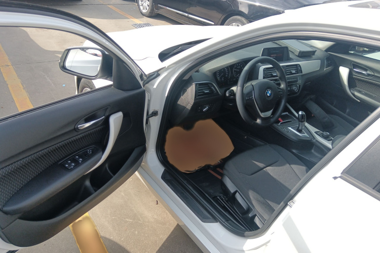 宝马1系(进口) 2016款 118i 领先型中控内饰7003