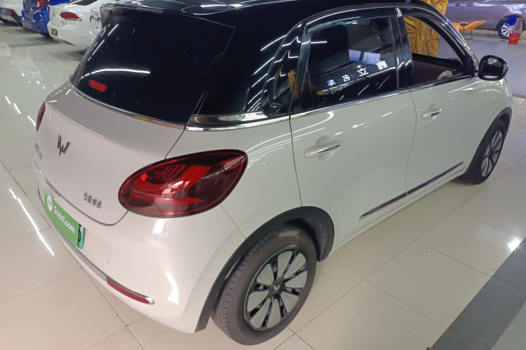 五菱汽车 五菱缤果 2023款 410km 灵犀尊享款车身外观6005