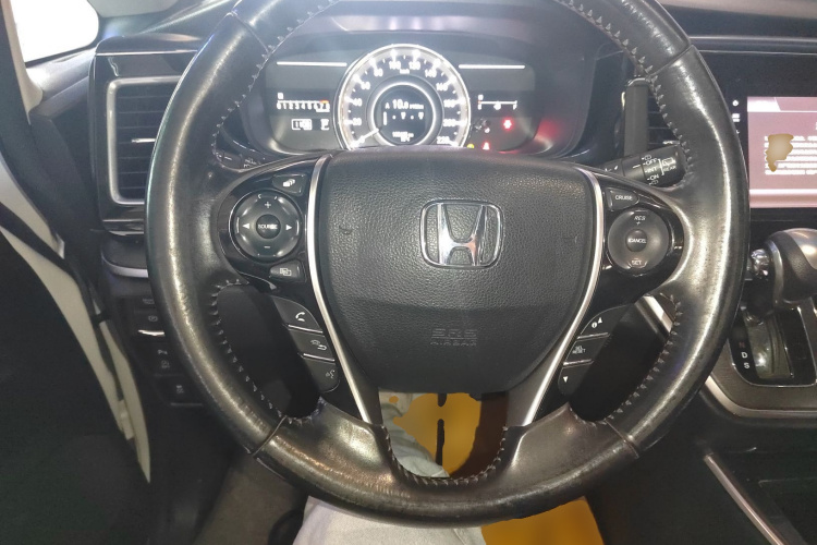 本田 艾力绅 2016款 2.4L 豪华版中控内饰13