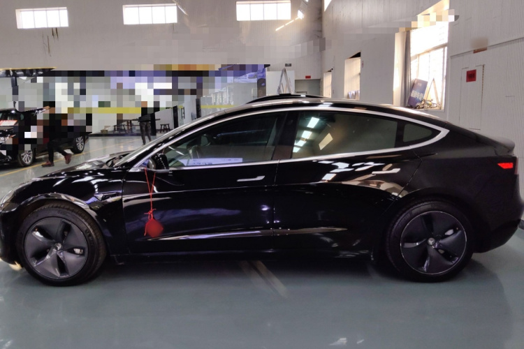 特斯拉 Model 3 2019款 标准续航后驱升级版车身外观4