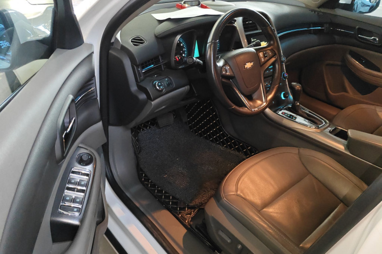 雪佛兰 迈锐宝 2014款 2.0L 自动豪华版中控内饰20