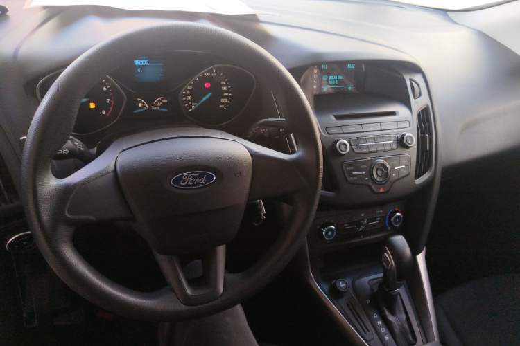福特 福克斯 2015款 两厢 1.6L 自动舒适型中控内饰12