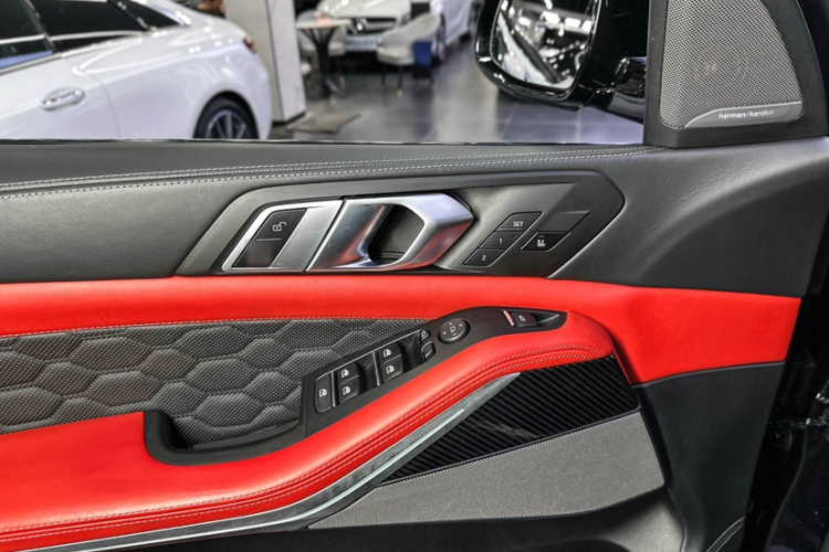 宝马X5 M 2020款 X5 M局部细节9005