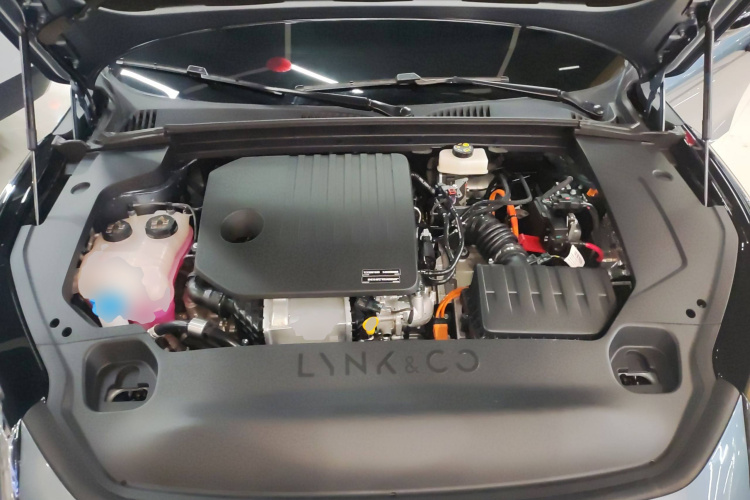 领克07 2024款 EM-P 126长续航 Ultra机舱底盘24