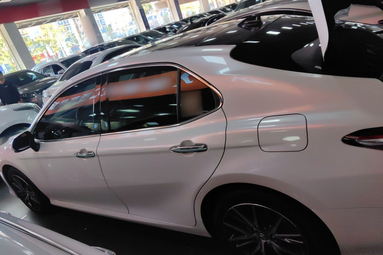 丰田 凯美瑞 2021款 2.5G 豪华版车身外观4