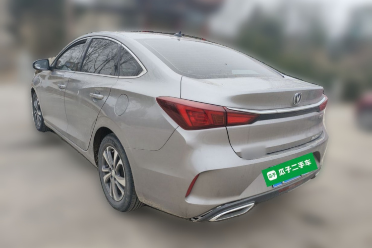 长安 逸动 2020款 PLUS 蓝鲸NE 1.4T GDI DCT尊贵型车身外观5