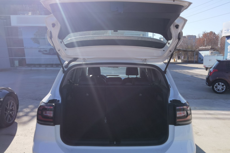 大众 探影 2023款 200TSI DSG 悦智联版机舱底盘23