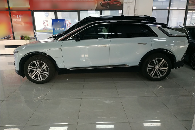 凯迪拉克 IQ锐歌 2022款 后驱长续航豪华版车身外观4