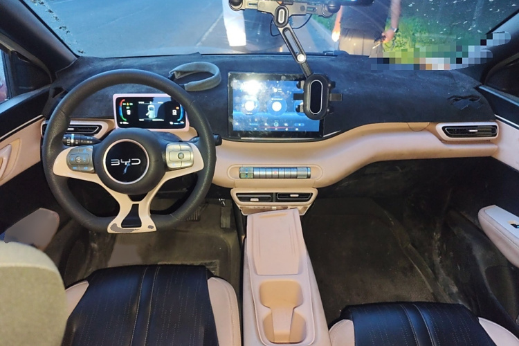 比亚迪 海鸥 2025款 305km 活力版中控内饰7002