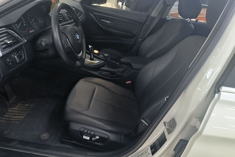 宝马3系 2017款 320Li 时尚型局部细节19