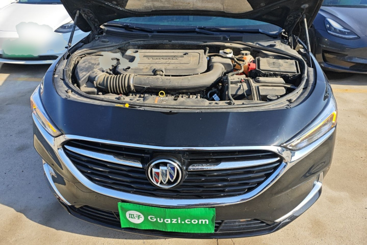 别克 君越 2022款 652T 豪华型机舱底盘24