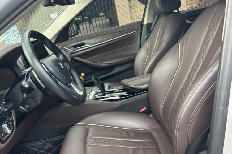 宝马5系 2020款 530Li 领先型 豪华套装中控内饰7003