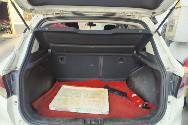 东南DX3 2016款 1.5L 手动豪华型中控内饰23