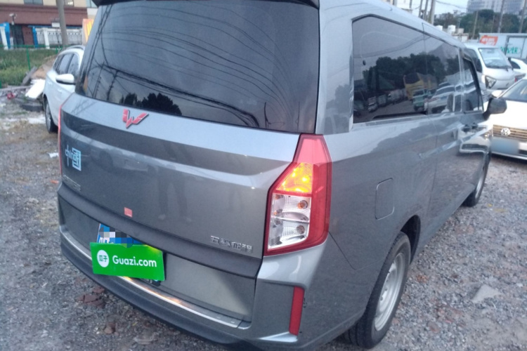 五菱汽车 五菱征程 2022款 2.0L 手动创业型车身外观7