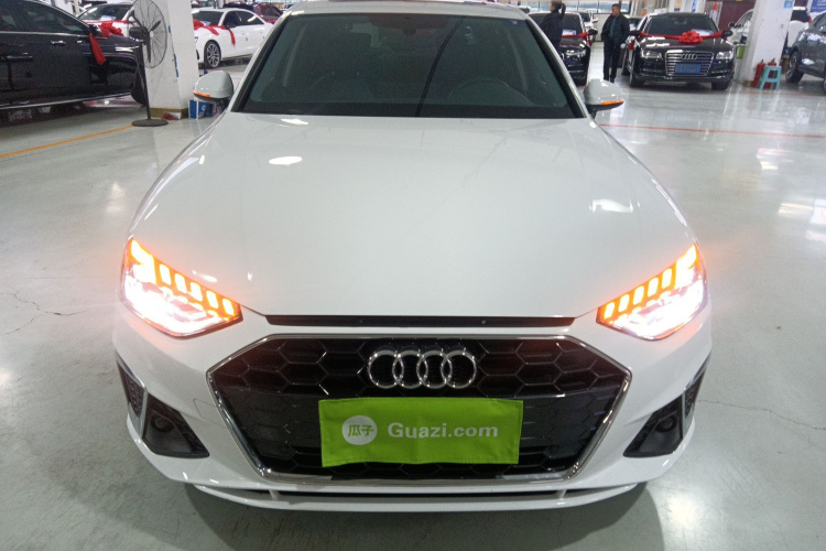 奥迪A4L 2023款 40 TFSI 时尚动感型车身外观2