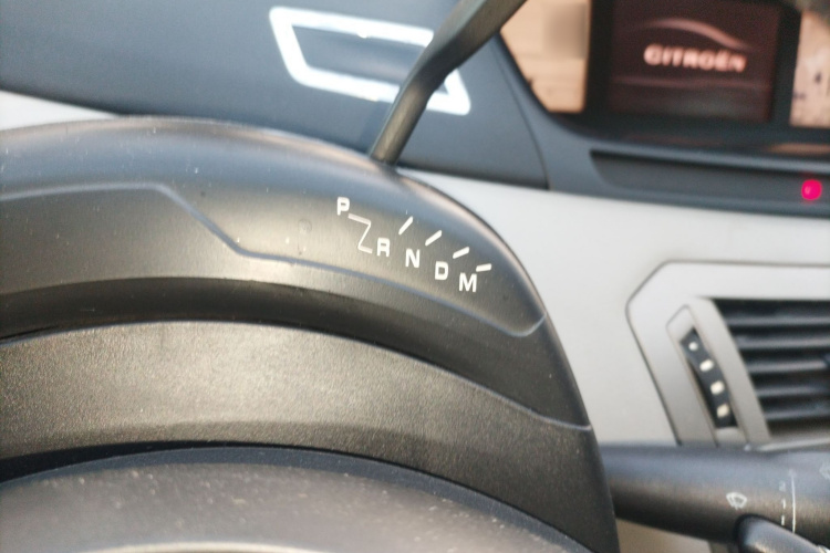 雪铁龙 C4 PICASSO 2009款 Grand 2.0L 舒适型局部细节18