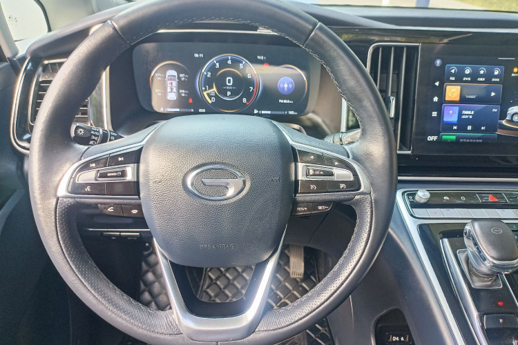 广汽传祺 传祺M8 2021款 大师系列 390T 尊贵版中控内饰7003