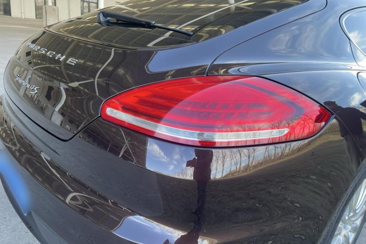 保时捷 2014款 Panamera 4 3.0T车身外观9