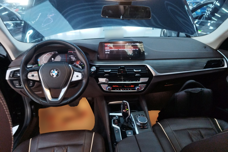 宝马5系 2020款 530Li xDrive 豪华套装中控内饰12