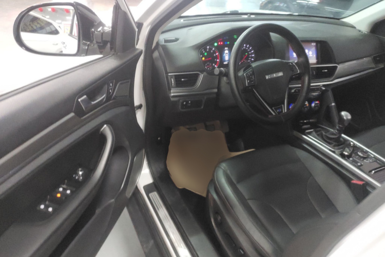 哈弗H6 2018款 蓝标 运动版 1.5T 手动两驱精英型中控内饰7003