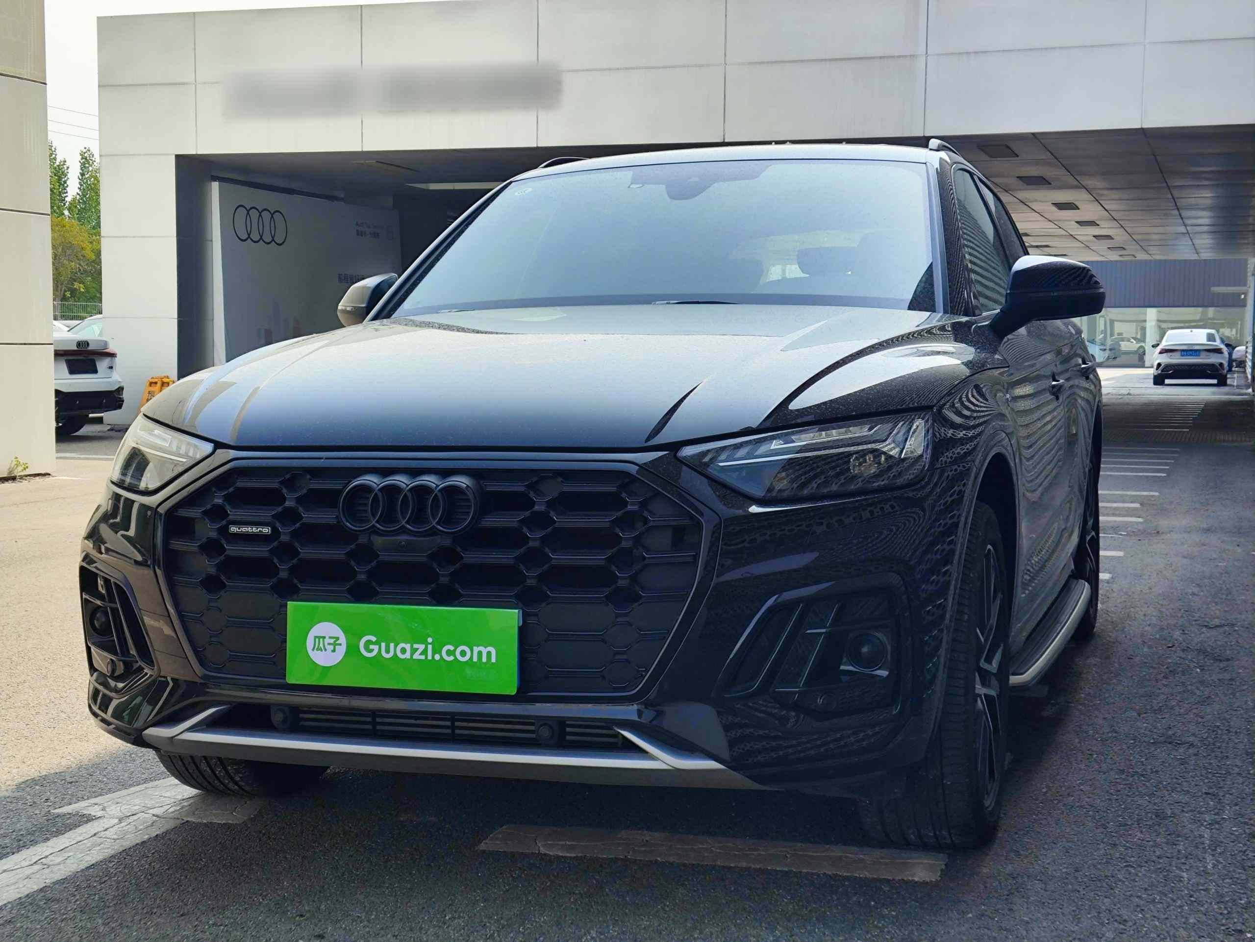 奥迪Q5L 2025款 45周年典藏版 45 TFSI 臻选动感型(2)